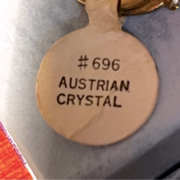 Austrian Crystal, Gold and Green Ring NWOT - Picture 5 of 6